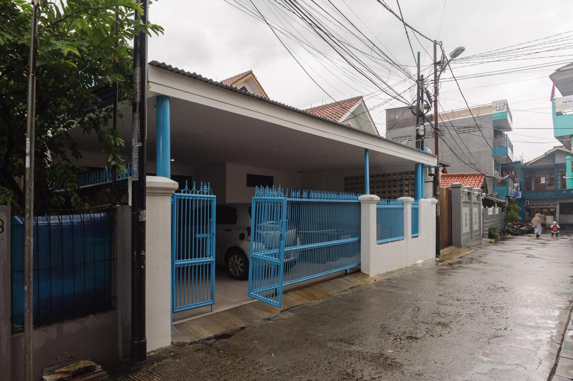 Reddoorz Syariah @ Sakura Hotel Jatiwaringin Bekasi Exterior foto